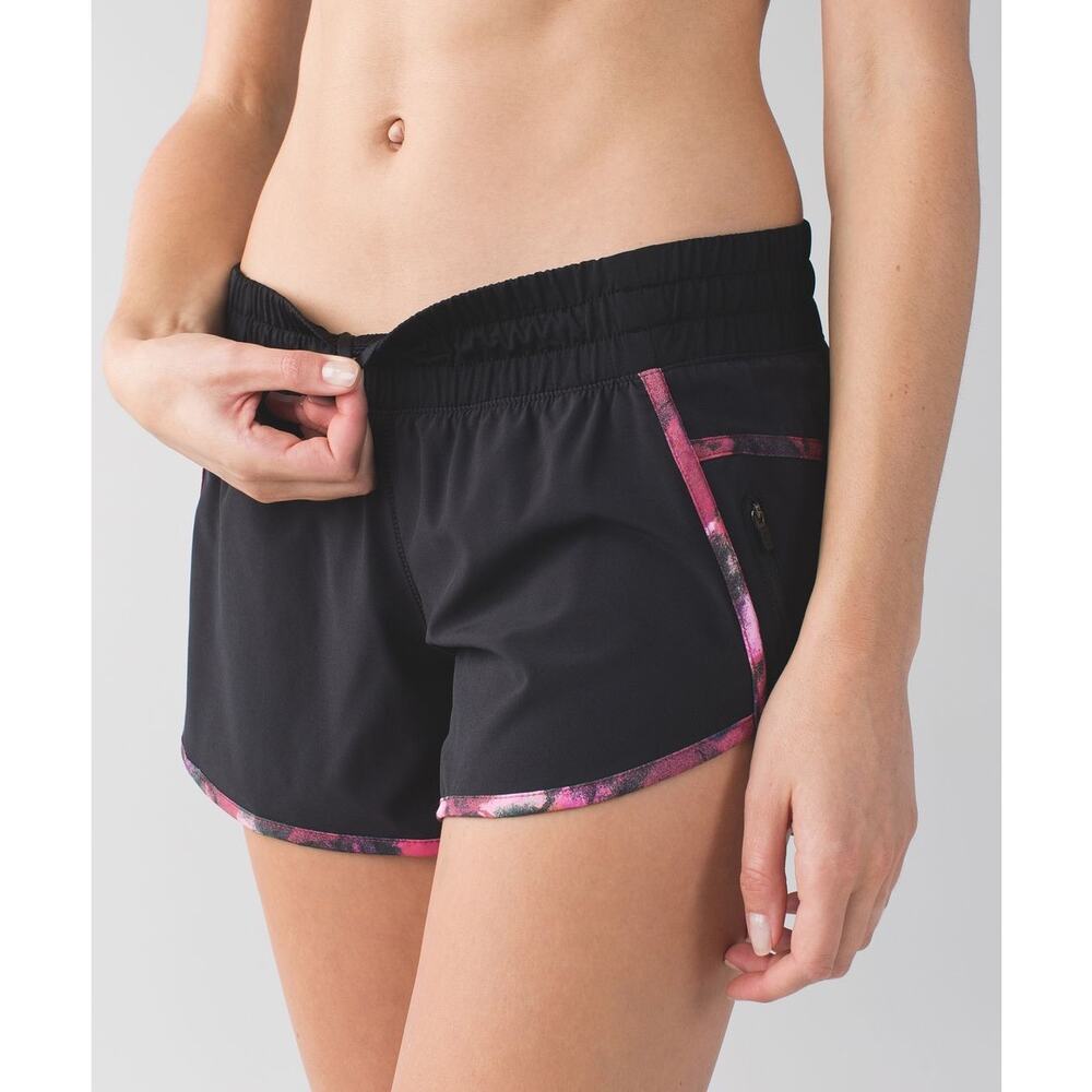 Lululemon Tracker Short III Black Poppy Petals Berry Rumble Run Shorts Size 6